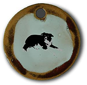 Schöner Keramik-Anhänger „Border Collie“ in rot marmoriert; Schmuck Kette Kettenanhänger Geschenk Kunsthandwerk Keramik rund Talisman Halskette Aufmerksamkeit Mitbringsel individuell