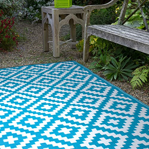 FH Home Outdoor-Teppich - wasserdicht, farbecht, wendbar - recycelter Premium-Kunststoff - Geometrisch - Terrasse, Veranda, Balkon - Aztec - Petrol & Weiß knitterfrei - 150 x 240
