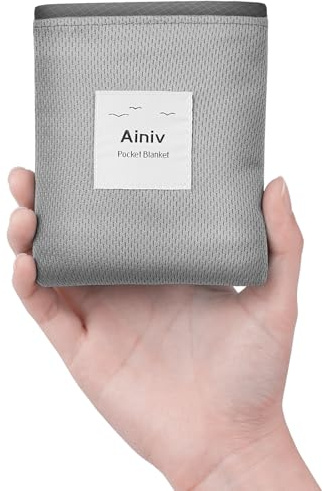 Ainiv Mini picknickfilt, ultralätt bärbar strandfilt, sandavvisande campingmatta, ultralätt kompakt strandhandduk, utomhusfilt för strand, resor, BBQ, picknick, camping och vandring 110 x 140 cm | Pocket strandmatta, vikbar, lätt, vattentät, sandfri, vikbar, tunn, för camping, resor