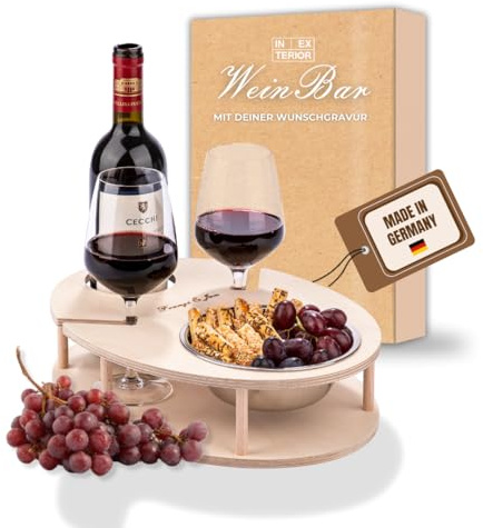INEXTERIOR – Couchbar WeinBar handgefertigt aus Holz Naturfarben mit Wunschgravur – Runde Snack Box mit Snackschale, Weinflaschenhalter & sicherem Weinglashalter - Couchbutler Couchorganizer Tablett