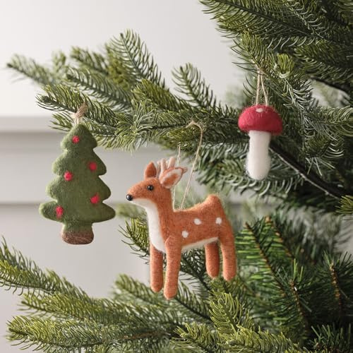 Lights4fun Juego de 3 Adornos Navideños Colgantes de Fieltro en Forma de Renos, Setas y Árboles de Navidad Decoración para Interiores
