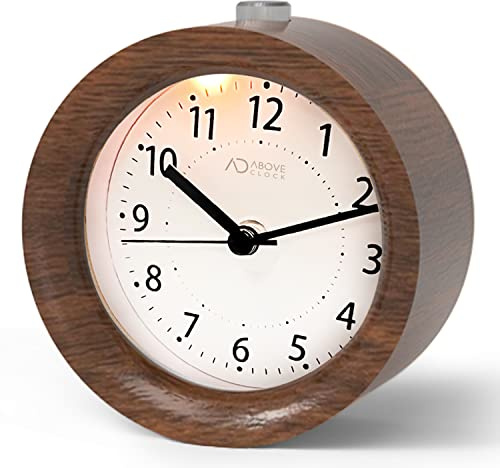 aboveClock Wecker Analog Ohne Ticken, Wecker Holz mit Snooze, Batteriebetriebe Retro Wecker Analog, Tischuhr mit Nachtlicht, (1*AA-Batterie benötig) - Naturholz in Braun