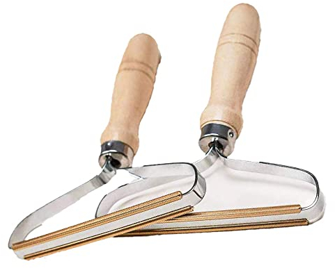 Carpet Scraper Tool - Pro Lint Remover Metal Lint Roller Carpet Lint Cleaner Pro Clothes Fuzz Carpet Hair Remover,Fabric Shaver Reusable for removing Pet Hair, Couch, Stairs, Blanket,Sweater, 2 Pack