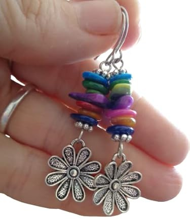 ๑ஐ• MARGERITES DAISY BOUCLES D'OREILLES D'ÉTÉ COLORÉES EN NACRE •ஐ๑ avec nacre et fleur - fleurs, soleil, été, boucles d'oreilles d'été en couleur