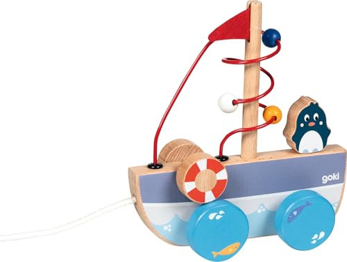 goki 54849 - Ziehschiff AHOI mit Motorikschleife aus Holz, Nachzieh-Spielzeug mit Bootmotiv, Lernspielzeug inkl. Schnur, Babyspielzeug fördert Koordination und Motorik, 17cm x 7cm x 19cm, ab 1 Jahr