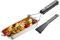 GEFU Grillpfännchen BBQ – wiederverwendbare Mini-Pfanne aus Edelstahl für den Grill, mit Ausguss & Schaber, ideal für Gemüse, Garnelen, Tapas & Grillbeilagen – spülmaschinengeeignet