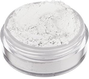 Neve Cosmetics cipria minerale in polvere libera dal finish opaco ma naturale e delicato | Surreale
