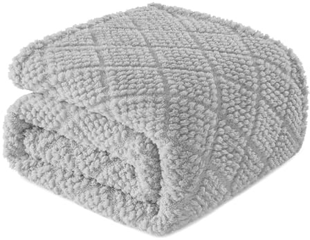 Whale Flotilla Coperta Plaid in Pile di Microfibra, Coperta Morbida, Calda e Soffice per Letto Singolo e Matrimoniale, Copridivano Leggera per Ogni Stagione, 130 x 150 cm, Grigio Chiaro