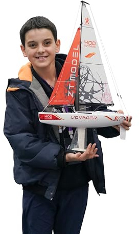 PLAYSTEAM Voyager 400 – Voilier RC motorisé 2,4 GHz, Rouge – 66 cm