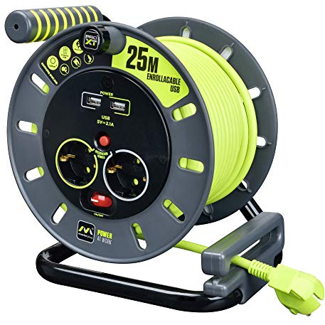 Masterplug Pro-XT Avvolgicavo 25 metri, 4 Prese EU Schuko, 2 USB, Prolunga Elettrica 16A, Protezione Termica, Cavo Alta Visibilità