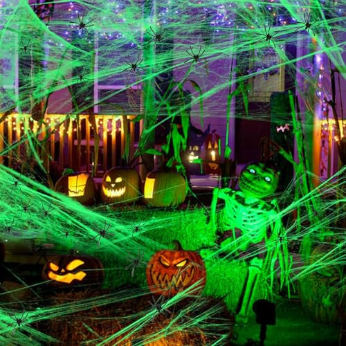 HongChelle Telarañas de Halloween que brillan en la oscuridad con 30 arañas de plástico, decoración de telaraña elástica de Halloween para fiestas temáticas, bares, casa embrujada, interiores y