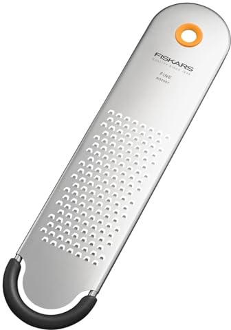 Fiskars Functional Form Grattugia Fine, Grattugia Per Parmigiano e Formaggi a Pasta Dura, Protezione Lama, Lama in Acciaio Inossidabile/Manico in Plastica, Grigio/Nero/Arancione, 1079967