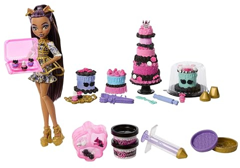 Monster High Cumplespantos Kit de pastelería con muñeca Clawdeen Wolf, conjunto de juego de decoración de pasteles con más de 20 accesorios, como un glaseado espeluznante, una pipeta y más, JBG78