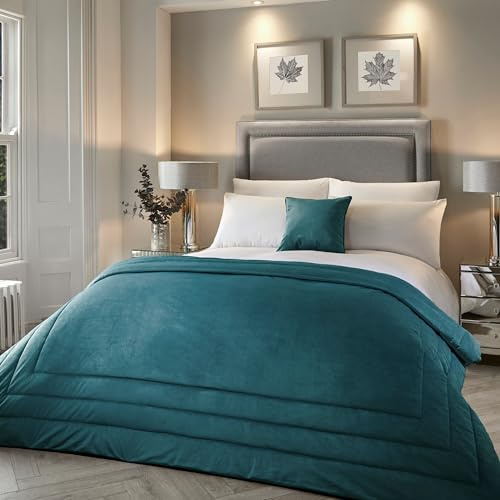Laurence Llewelyn-Bowen - Colcha de Terciopelo Verde Azulado, 220 cm de Largo x 150 cm de Ancho, Punto de Marco de Caja, Colcha Acolchada de Lujo en Color Verde Azulado, Manta de Terciopelo súper