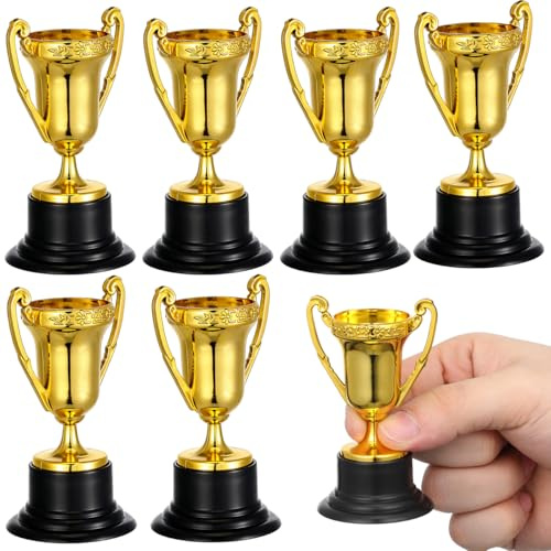 NUOBESTY Award Pokal gyllene trofé plast minivinnare pokaler present för barn fest favoriter present pris vid barns födelsedag tävlingar belöning 10 stycken