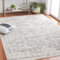 SAFAVIEH Distressed Teppich für Wohnzimmer, Esszimmer, Schlafzimmer - Madison Collection, Kurzer Flor, Silber und Elfenbein, 122 X 183 cm