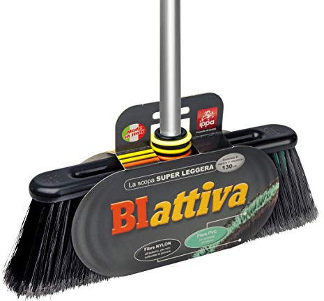 Scopa biattiva per interni. Manico in alluminio. Doppia setola. Altezza totale 140 cm. Superleggera. 100% made in Italy.