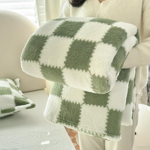 Grexenta Checkered Flannel Throw Blanket, Soft Cosy Checkerboard Grid Pattern Blanket for Bench Sofa Bed Luxurious Warm and Cozy for All Seasons (Green, 200cm x 230cm)