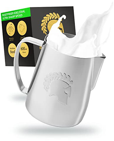 Barista Legends® ARES - Bricco per latte professionale in acciaio inox, colore argento, 600 ml, con beccuccio Ultra Sharp, bricco per schiuma di latte complesso, motivo a livello di campionato