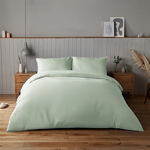 Silentnight Supersoft Duvet Set - Cosy & Comfortable Delicate Touch - Luxurious Easy Care Microfibre with Button Fastening - Stylish & Modern Duvet Quilt Cover + Pillowcase Bed Set, Double, Sage Green