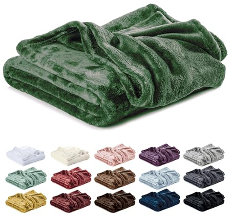 Lavea® Kuscheldecke 130x150 cm aus Mikrofaser – Flauschige Fleecedecke für Sofa und Bett, weiche Decke, atmungsaktiv und pflegeleicht, ideal als Sofadecke, Tagesdecke oder Wolldecke - Dunkelgrün