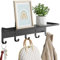 Bethom Wandgarderobe mit Ablage, Metall Hutablage Garderobe Wand, Garderobenhaken Schwarz, Wandregal mit 5 haken für Flur, Wohnzimmer, Schlafzimmer, Badezimmer, 43 x 10 x 12 cm