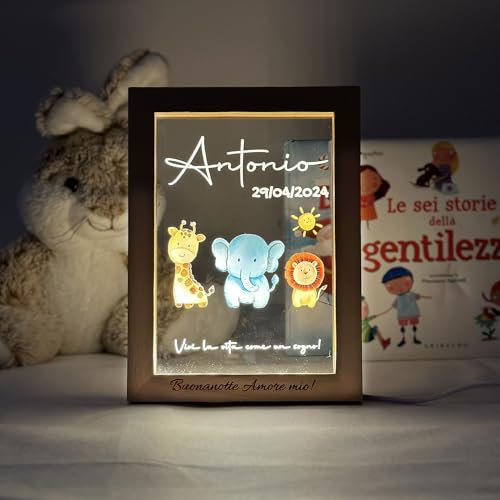 StickerLab Lampada Notturna Bambini Personalizzata, Made in Italy - Luce Notturna Bambini Regolabile a 3 Intensità - Regalo Battesimo Bimbo e Bimba Personalizzabile - Idea Regalo Neonato (Animali)