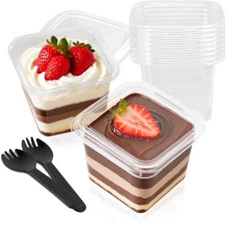 MeYuxg 360 ml dessertglas plast med lock, 50 stycken dessertkoppar i plast med 50 stycken skedar, återanvändbara fyrkantiga dessertskålar för tiramisu desserter, pudding mousse, glass