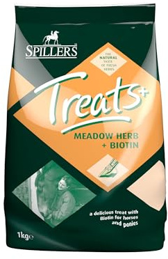 SPILLERS Meadow Herb & Biotin Horse Treats 1kg - Delicious Treat to Reward Horses and Ponies - Fresh Herbal Flavoured with Added Biotin for Hoof Health