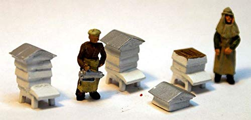 Langley Models Bee keepers + Bee-Hives white OO Scale Metal Model PAINTED F234p