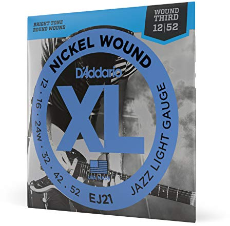 D'Addario Gitarrsträngar - XL Nickel elgitarrsträngar - EJ21 - perfekt intonation, jämn känsla, pålitlig hållbarhet - för 6-strängade gitarrer - 12-52 Jazz Light | XL nickel elgitarrsträngar ger briljant ljud, exakt intonation, hög hållbarhet och jämn spelkänsla.