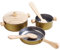 PlanToys Kochutensilien-Set - Kinderküche Zubehör aus Holz - Bratpfanne, Topf mit Deckel, Stieltopf, Pfannenwender und einen Löffel - ab 2 Jahre