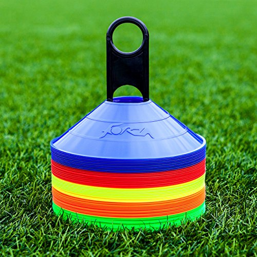 FORZA Trainingsmarkierungshütchen | 10 leuchtende Farboptionen – Premium-Trainingsausrüstung mit Ständer, Für Fußball-, Rugby- und Fitnessübungen [50er- oder 1000er-Pack] (50, Orange)
