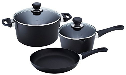 Scanpan Klassisches 5-teiliges Kochgeschirr-Set, kompatibel mit Gas- und Elektroherden, Metall-Utensilienfest, ofenfest bis 260 °C, spülmaschinenfest, schwarz (10508000)