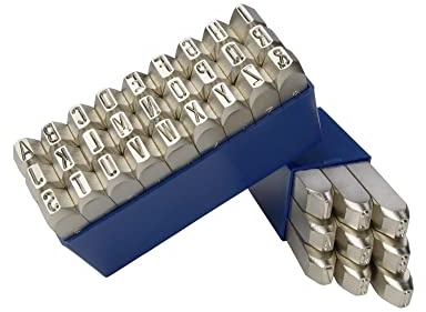 Gravurem 11702000 slagtal och bokstäver 0–9 och A-Z,& (kombination) i texthöjd 2 mm (NICKELTE OBERFLÄCHE)