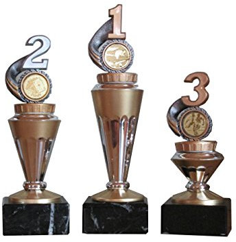 3er-Serie Sport-Pokale (1, 2, 3) mit Wunschgravur und Wunschemblem. Für über 50 Sportarten verfügbar. (American Football, Angeln, Badminton, Baseball, Basketball, Billard, Boule (Petanque), Bowling, Boxen, Dart, Eishockey, Eiskunstlauf, Eisschnelllauf, Eisstock, Fechten, Feuerwehr, Fussball, Tischfussball, Gewichtheben, Go-Kart, Golf, Gymnastik, Handball, Feldhockey, Hundesport, Judo, Ju-Jutsu, Kaninchenzucht, Karate, Katzenzucht, Kegeln, Leichtathletik, Minigolf, Motorsport, Mountainbike, Musik, Oldtimer (Motorrad), Oldtimer (Auto), Radsport, Reiten, Rhönrad, Ringen, Rodeln, Rudern, Schach, Schützen, Schwimmen, Segeln, Skat, Ski (Abfahrt, Langlauf, Slalom, Biathlon, Kombination, Skispringen), Snowboard, Squash, Surfen, Tanzen, Taubenzucht, Tenn