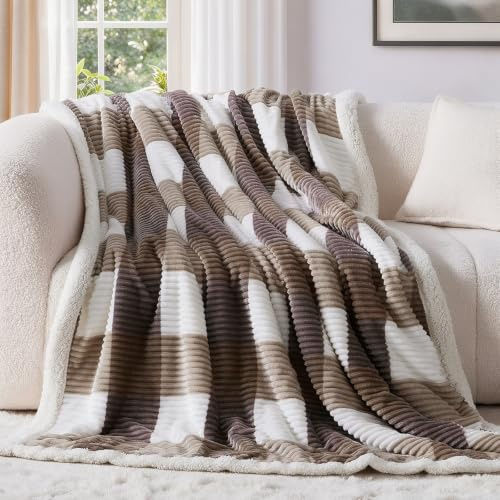 Gracelife Sherpa Throw Blanket Fleece Blanket Double, Soft Fluffy Fuzzy Warm Blanket Throws for Bed, Sofa and Couch, Large Thick Blanket for All Season Use (Beige-Checkered, 150 * 200cm)