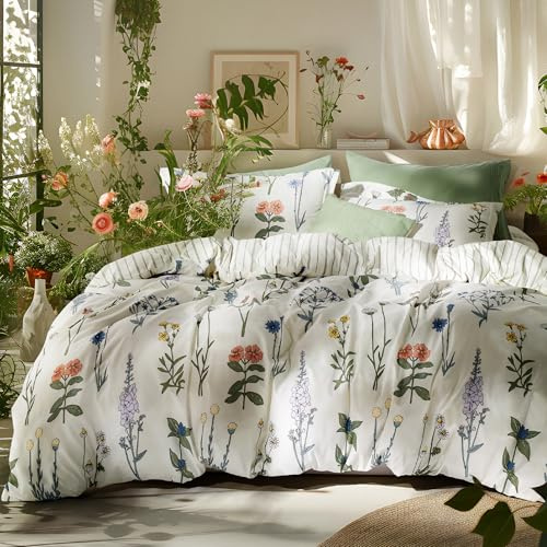 Bedsure Floral Queen Comforter Set – 3-Piece Reversible Bedding Set, Coquette Aesthetic Coconut White Botanical Flower Print & Green Striped Pattern for Women Girls