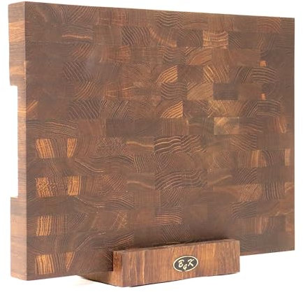 B4K® 43х33x4,3cm mit Ständer Hackblock aus Eiche Stirnholz | Hirnholzbrett mit Griffen und Silikonfüßen | Antibakterielles Hirnholzbrett | Stirnholzbrett | Küchenbrett | Schneidebrett