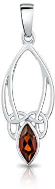 DTPSilver – 925 sterlingsilver och granat keltiskt hänge