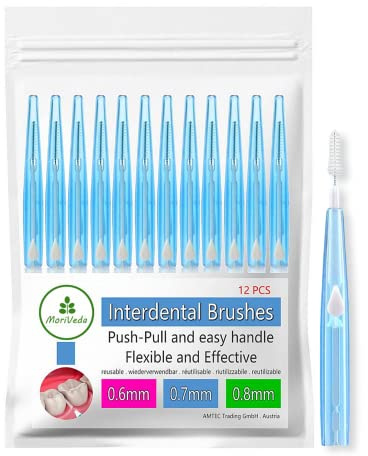 MoriVeda Interdentalbürsten – Sets I Zahnzwischenraumbürsten für eine saubere Mundhygiene I Push-Pull Funktion – Mit Dental Labors entwickelt (12 Stück Blau (0,7 mm))