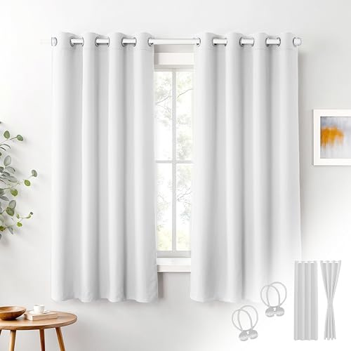 Cozyor Blickdichte Vorhänge Gardinen 2er Set mit Magnet-Raffhalter Thermogardine gegen Kälte, weiß Purity, Gardine mit Ösen für Schlafzimmer, Wohnzimmer, Kinderzimmer 160x135 cm