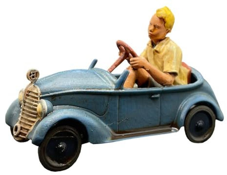 Kind mit Tretauto, Modellbahnfigur handbemalt, Spur 0 (Null), 1:45