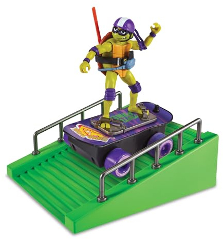 Tortugas Ninja Figura en Skateboard motorizado, 10 Trucos para el Patinete, rampa y Figura de acción articulada 12 cm, de la película Caos Mutante, niños y niñas + 4 Años