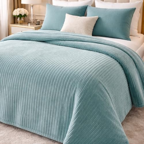 Clara Home Trapuntino Matrimoniale Primaverile, Copriletto Mezza Stagione in Velluto a Costine, Trapunta Leggera Tinta Unita, Coperta Letto Morbida Elegante Made in Italy, Smeraldo