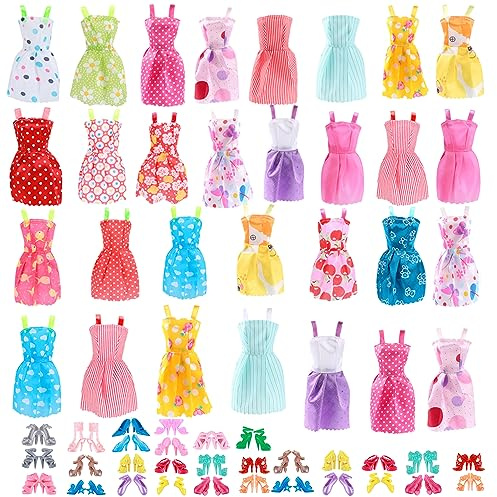 RYAN 60 Pièces Vêtements Poupée 30 Robes Chic et 30 Paires Chaussures Vêtement Accessoires de Poupée Habits Style de Mode pour Poupée Fille de 11 Pouce (Style Aléatoire)