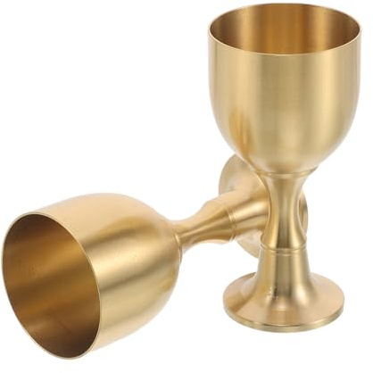 KICHOUSE Lot de 2 Gobelets en Laiton Doré Rétro Calices Médiévaux Grands Coupes Rituelles pour Eau Bénite et Vin Décorations Historiques pour Cérémonies Religieuses et Fêtes