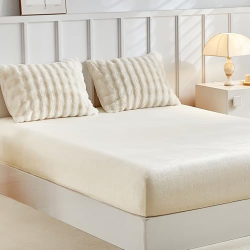 Tokokimo Teddy Fleece Fitted Sheet for Double Bed with 2 Envelope Pillowcases - Cozy Warm Winter Fluffy Bedding Beige Fitted Bed Sheets 35cm Deep Fit, 135x190 cm (Fits Mattress Up to 35cm Deep)