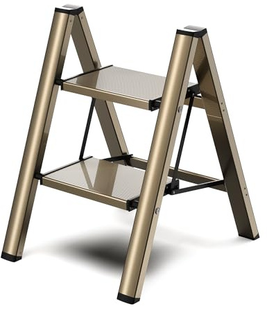 GameGem Escabeau 2 Marches, Tabouret Pliante avec Pédale Antidérapante | Échelle Pliable, Aluminium, Léger mais Robuste, Facile à Ranger, Capacité 150kg, Usage en Cuisine à Domicile, Champagne Doré