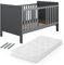 VitaliSpa Babybett Ajaton mit Matratze - Grau 144x83x81 cm gefertigt aus Spanplatte - Kinderbett mit Rausfallschutz abgestimmt auf Neugeborene und Babys, mit herausnehmbaren Schlupfsproßen